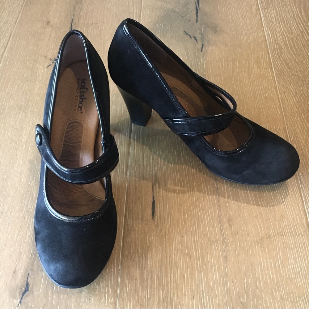 Soft shoe black heels
